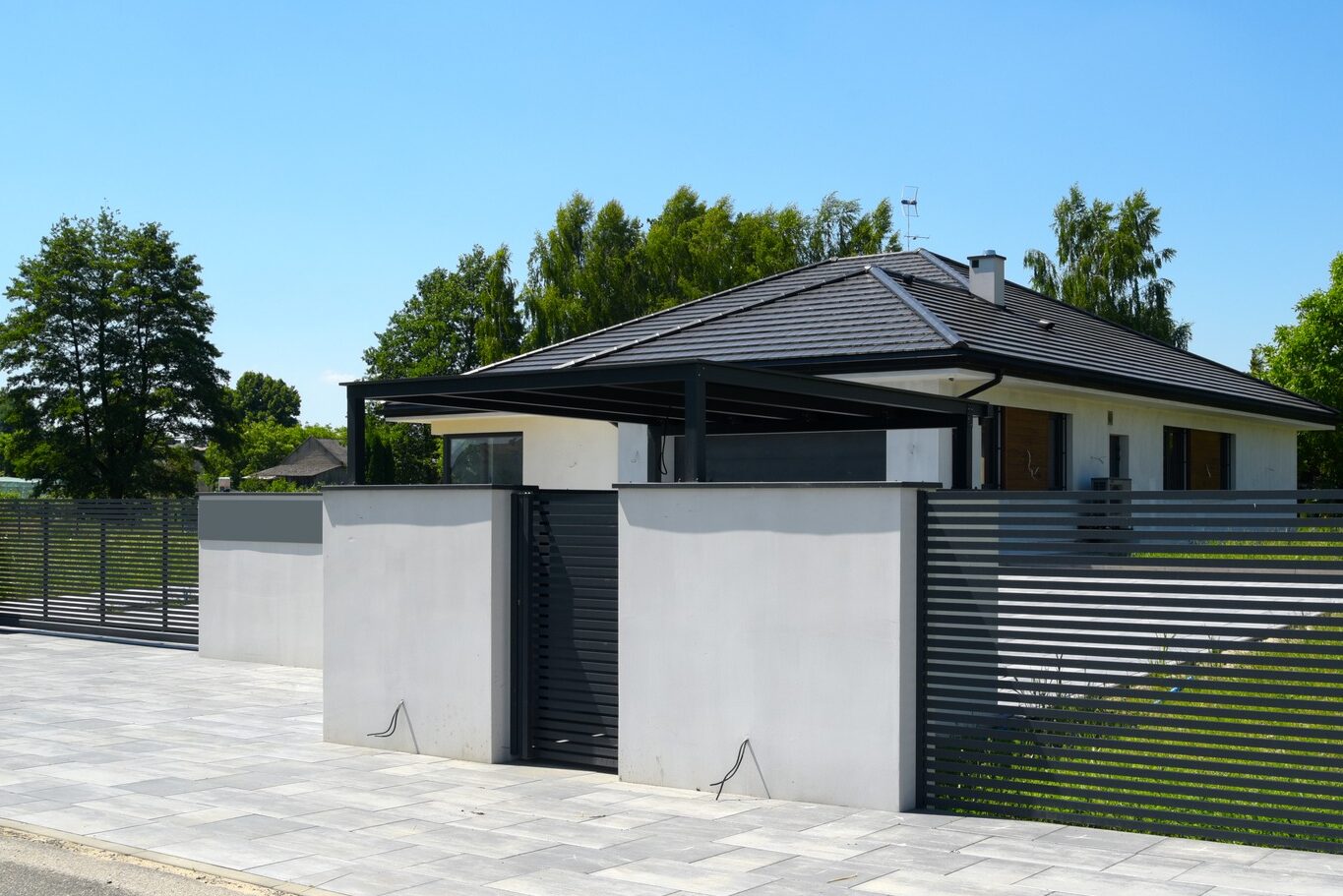 Ogrodzenia aluminiowe z bramą, furtką.