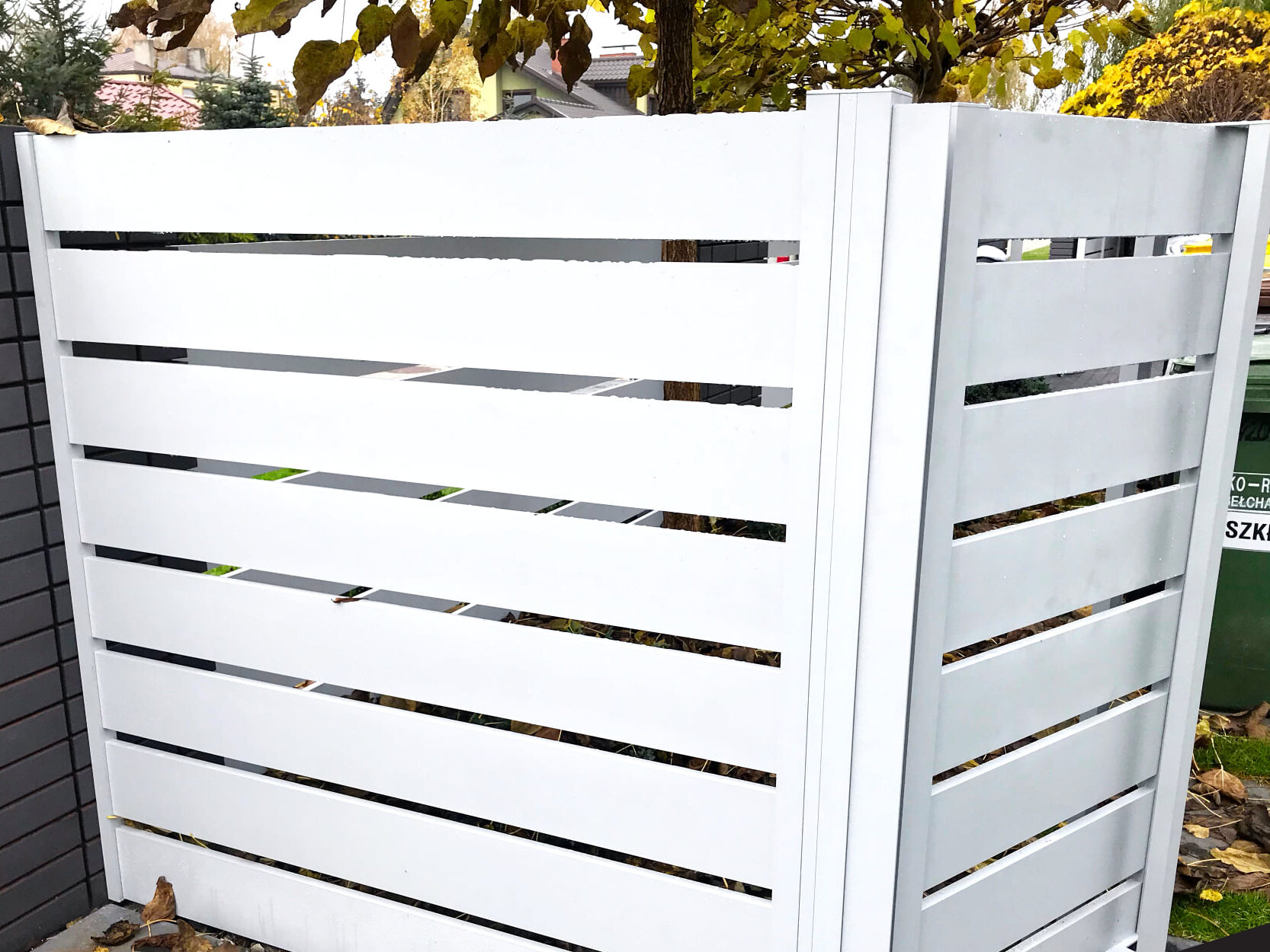 Przykład ogrodzenia aluminiowego nie wymagającego pozwolenia.